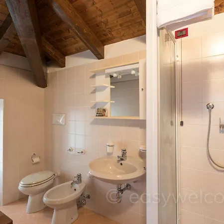 Easy Welcome Casa Castello - Bellagio בית נופש Civenna