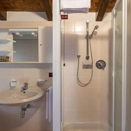 Easy Welcome Casa Castello - Bellagio Semesterbostad *