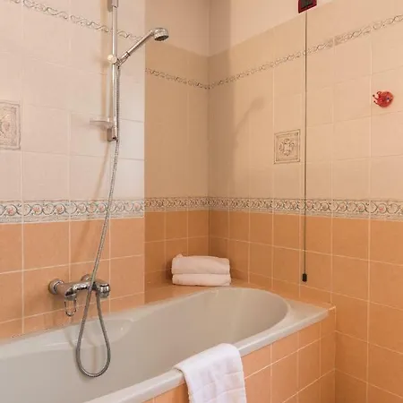 Easy Welcome Casa Castello - Bellagio Semesterbostad